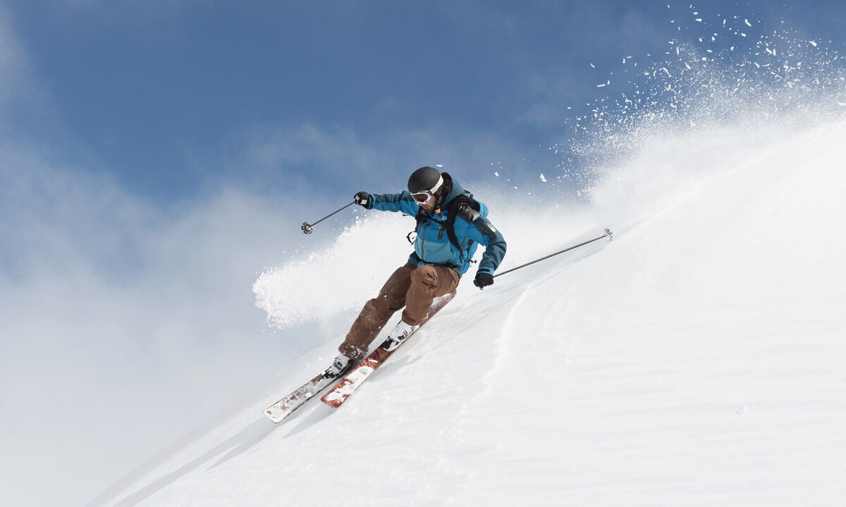 Skiing NIL: How Fans Support College Skiers
