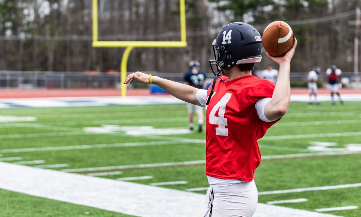QB NIL Value 2025: Top Earning College Quarterbacks