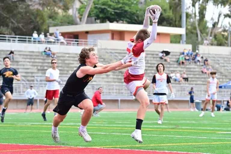 Players at top 7on7 football